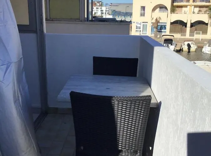 Appartement Climatise Classe 2 Dans Marina Proche Et Etang - Lit Wifi Fibre Et Parking Prive Sète